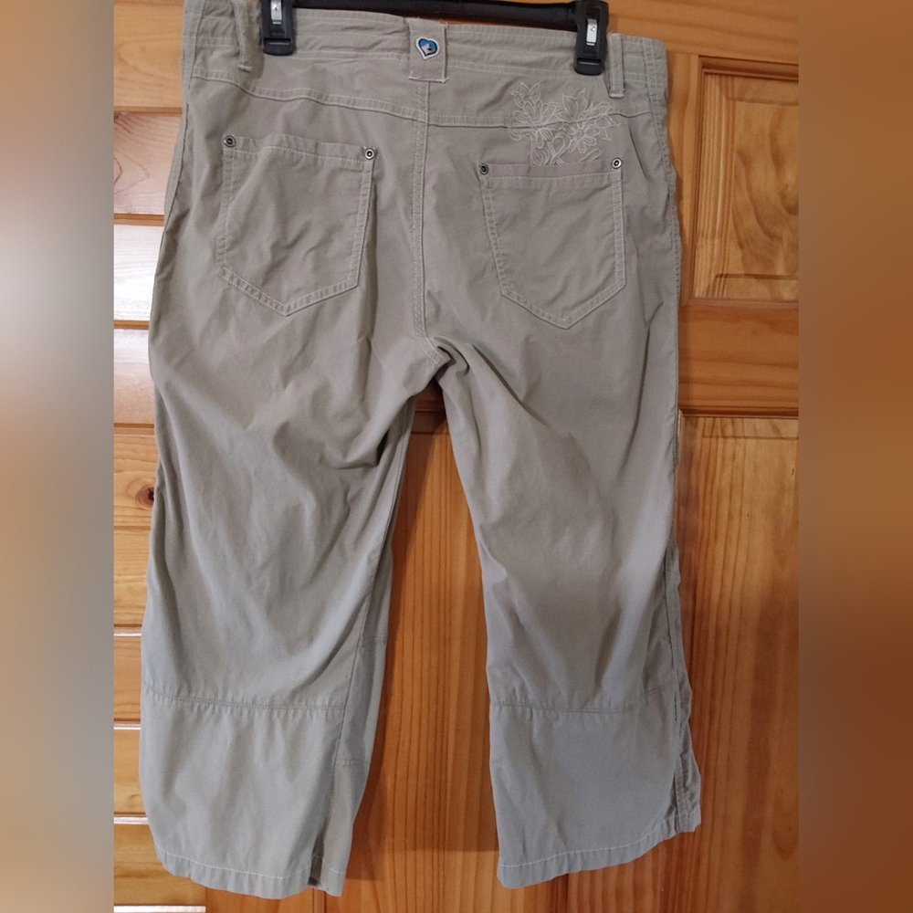 Kuhl 10 Tan Capri Pants Floral Pocket Women